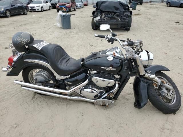 Suzuki VL800/VL800C/VL800T