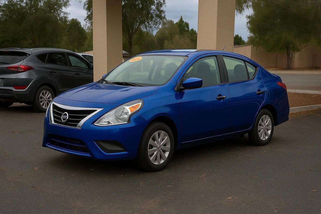 2016 NISSAN Versa