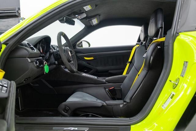 2023 PORSCHE 718