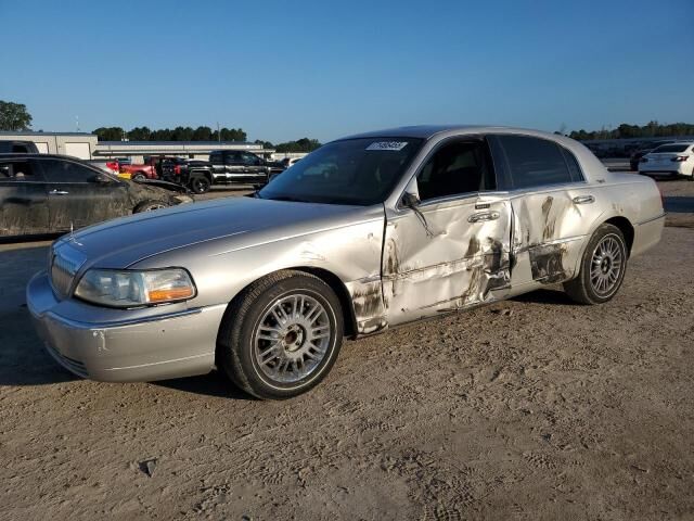 Lincoln Town Car