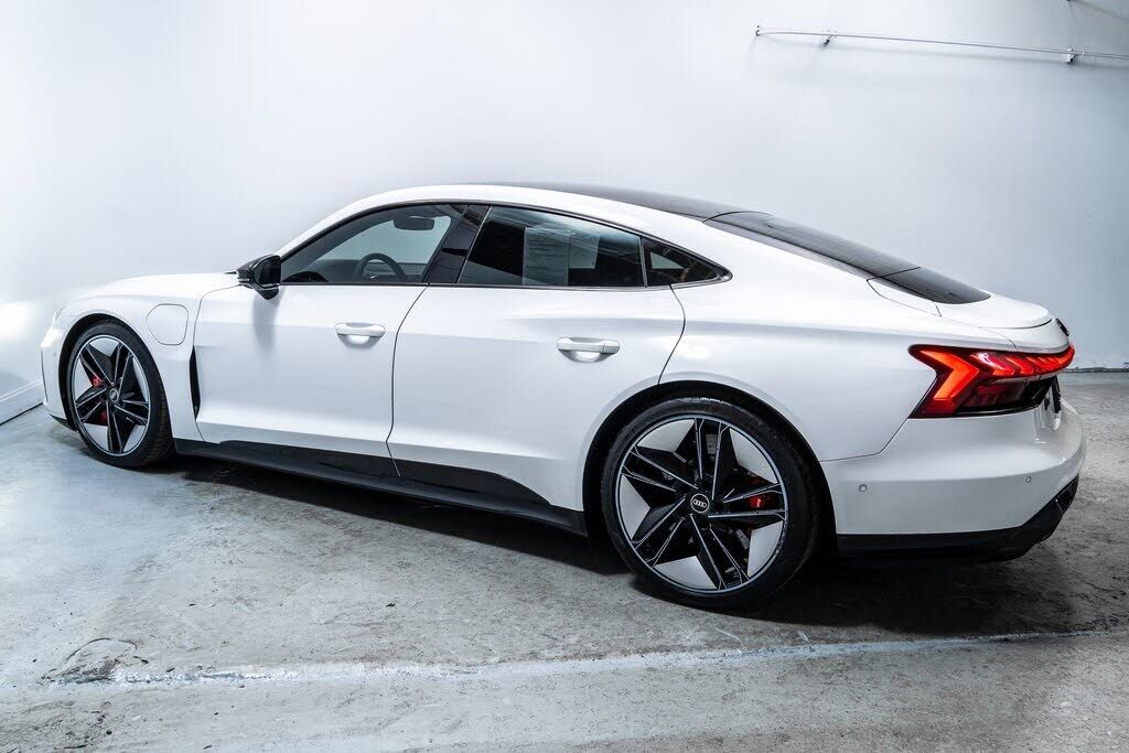 2022 Audi e-tron