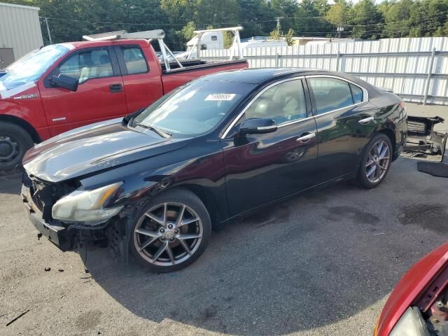 Nissan Maxima