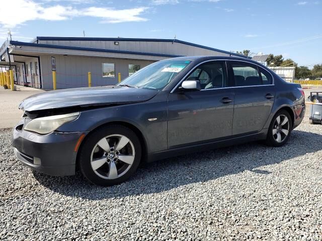 BMW 528i