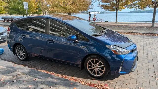 Toyota Prius V