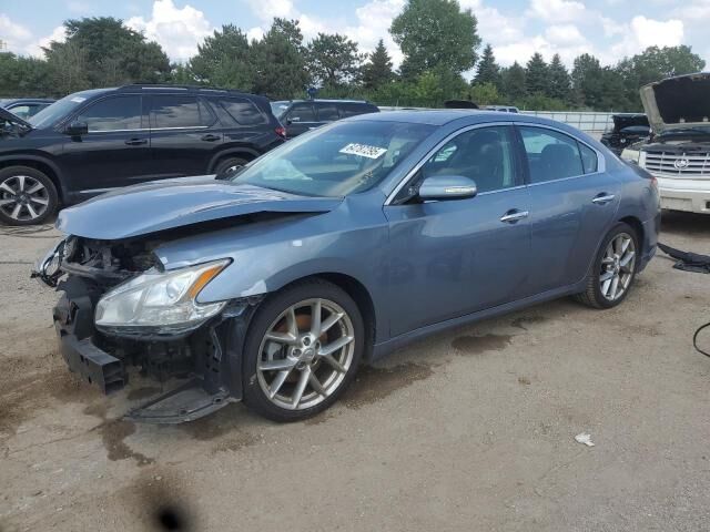Nissan Maxima