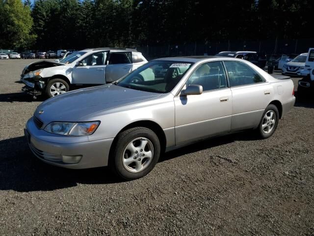 Lexus ES
