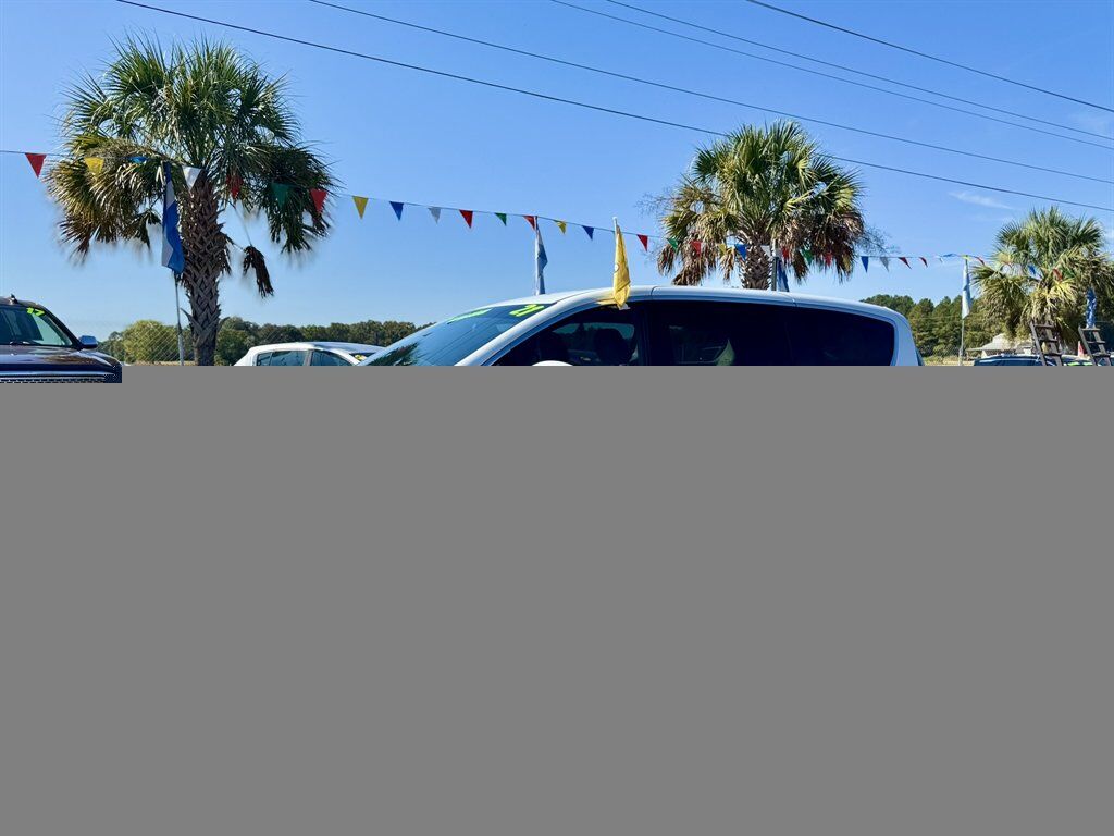 2021 CHRYSLER Voyager