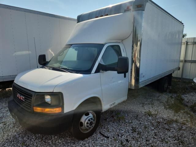GMC Savana