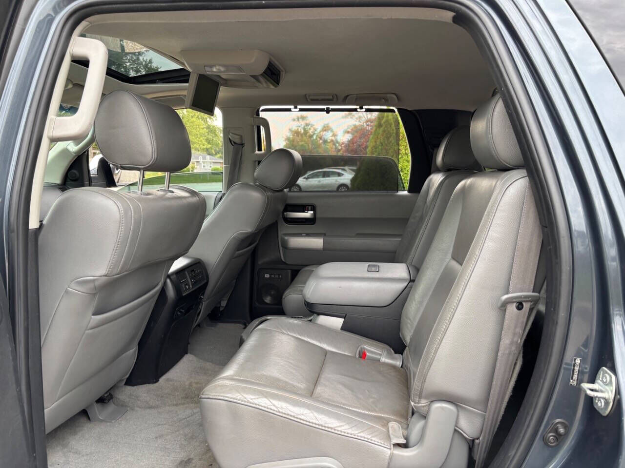 Toyota Sequoia