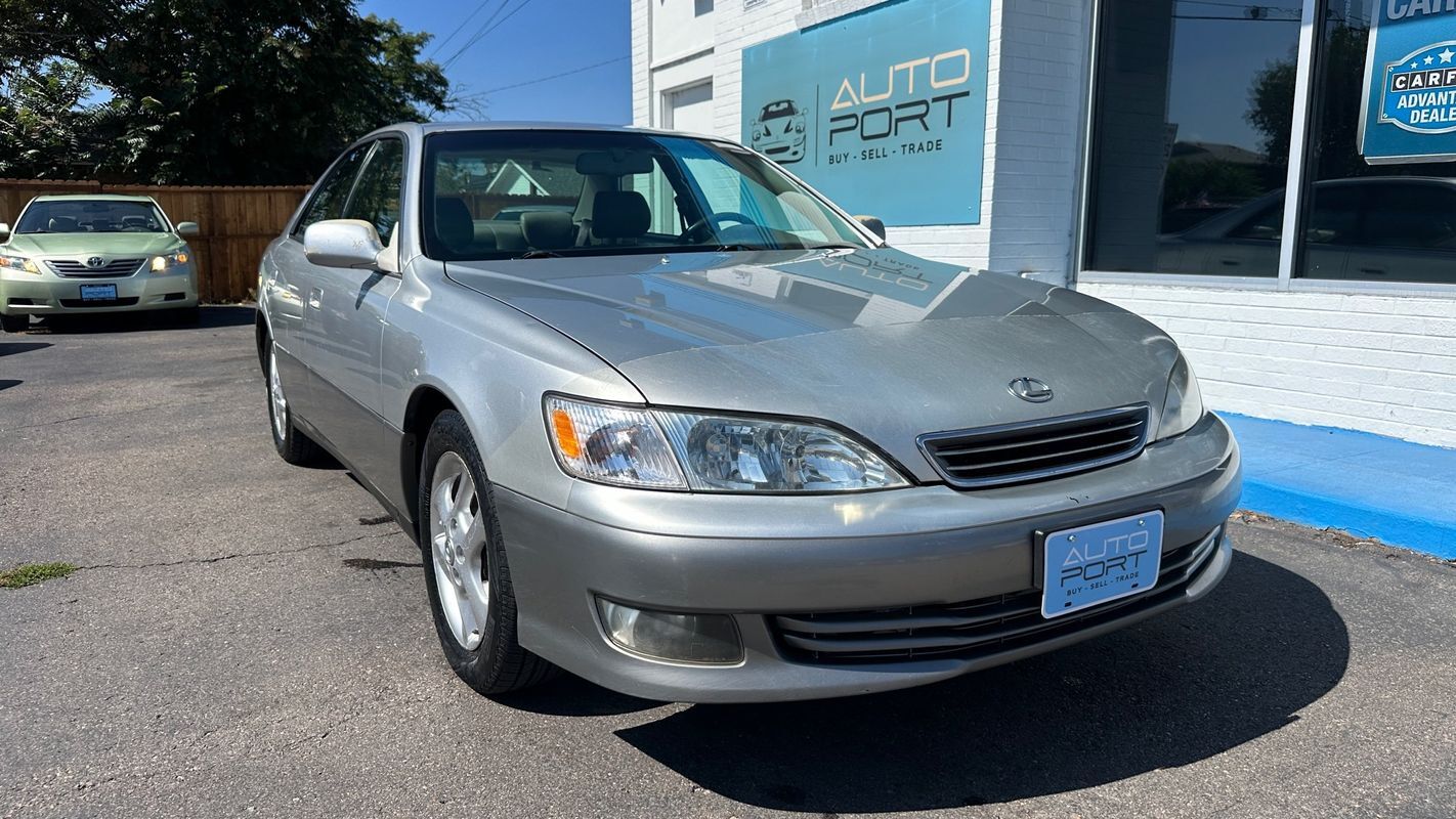 Lexus ES