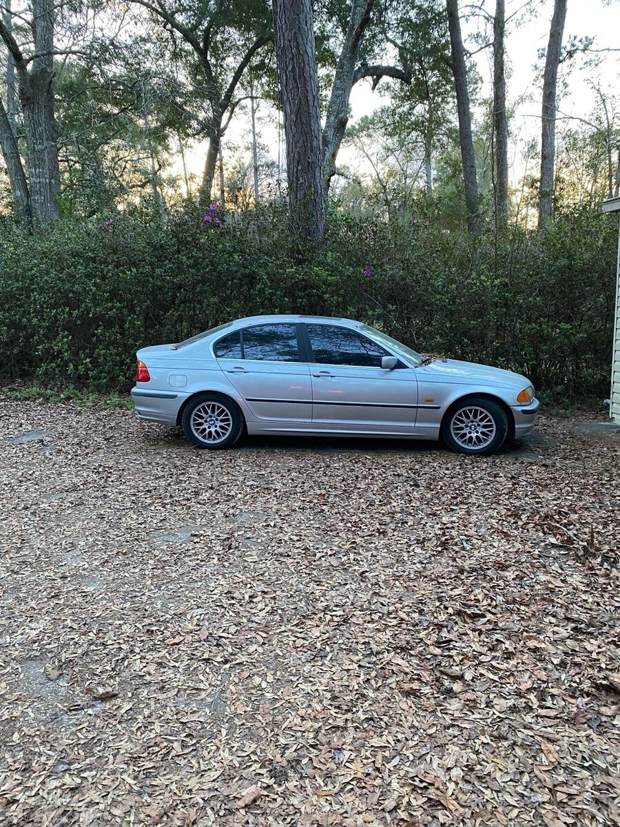 BMW 328i