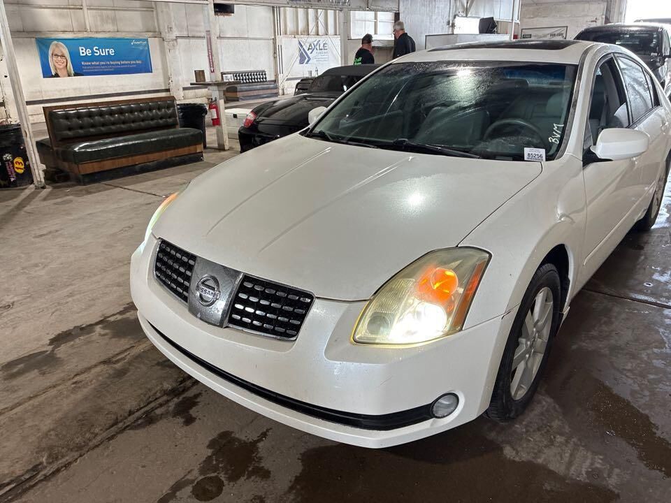 Nissan Maxima