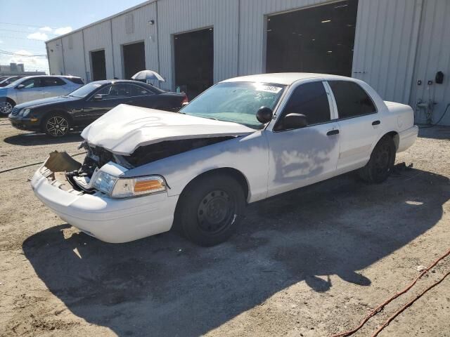 Ford Crown Victoria