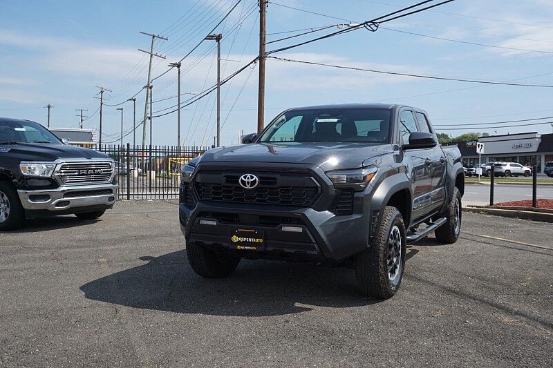 2024 TOYOTA Tacoma