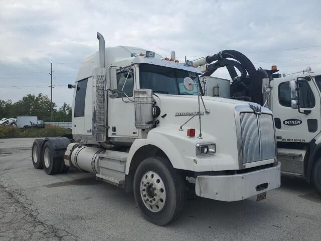 2013 WESTERN STAR 4900