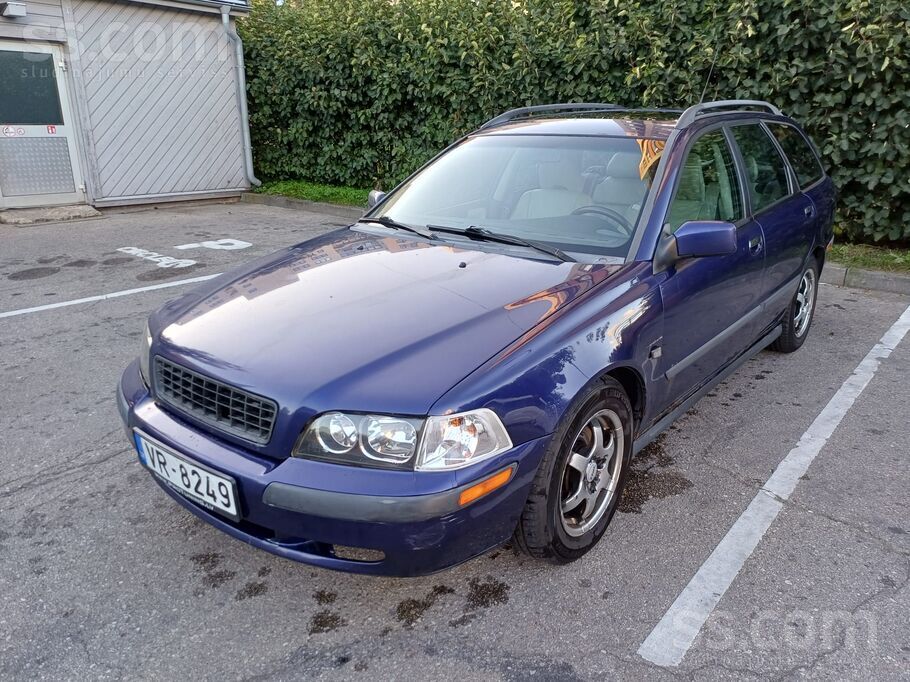 Volvo V40