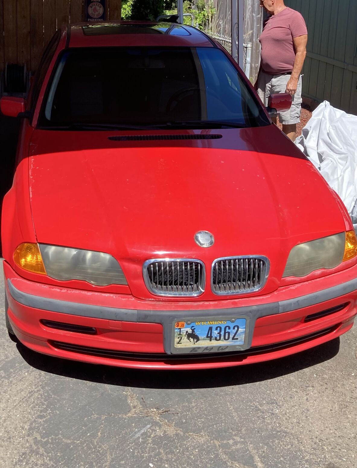 BMW 323i