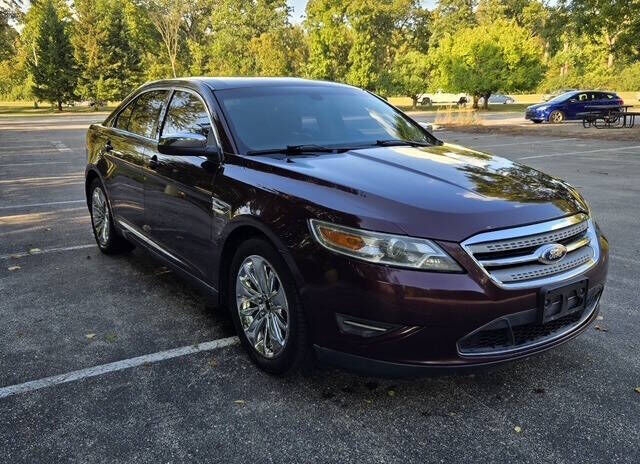2011 FORD Taurus