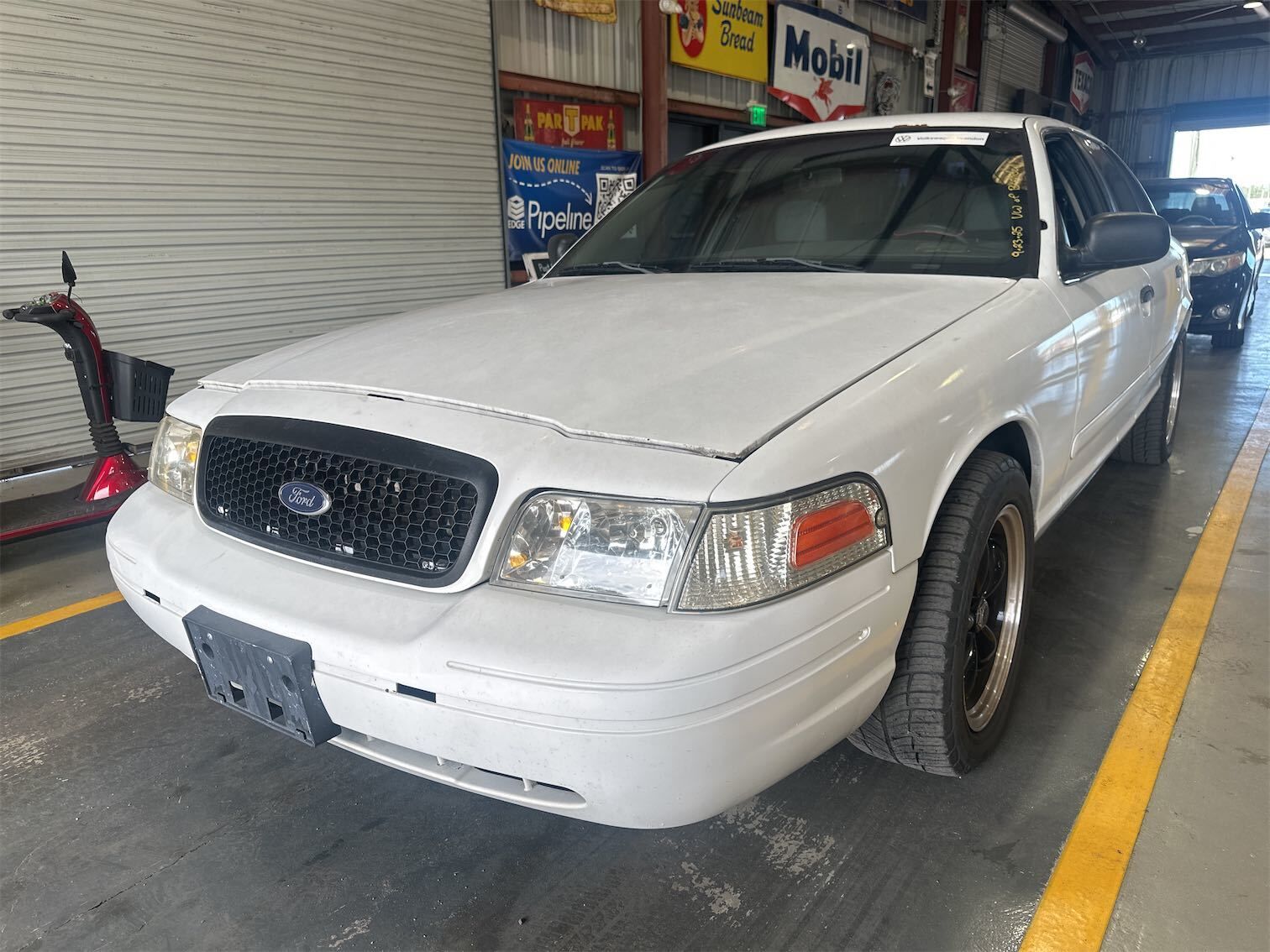 Ford Crown Victoria