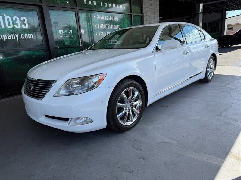 Lexus LS