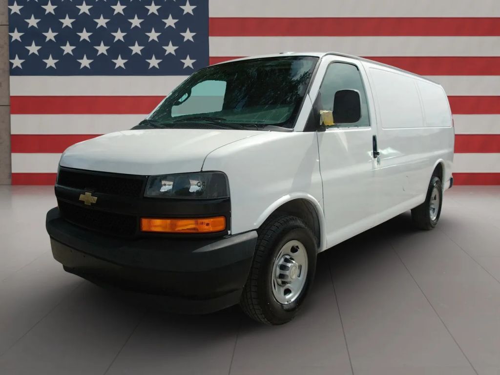 2020 CHEVROLET Express