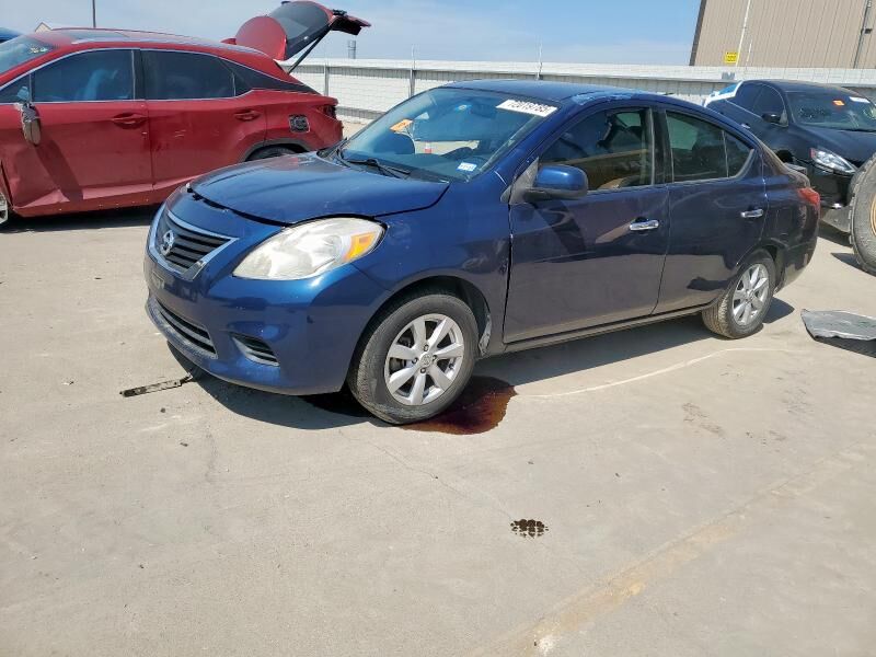 Nissan Versa