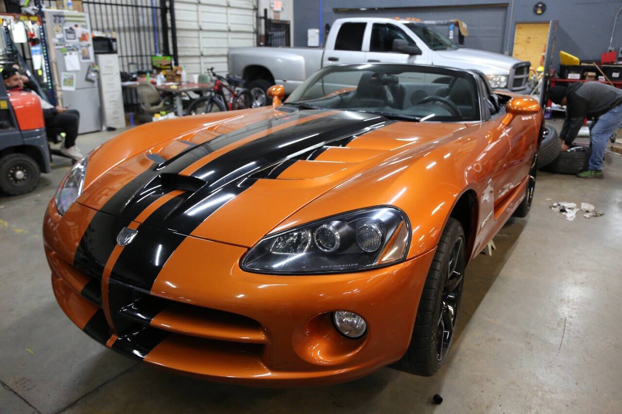 2010 DODGE Viper