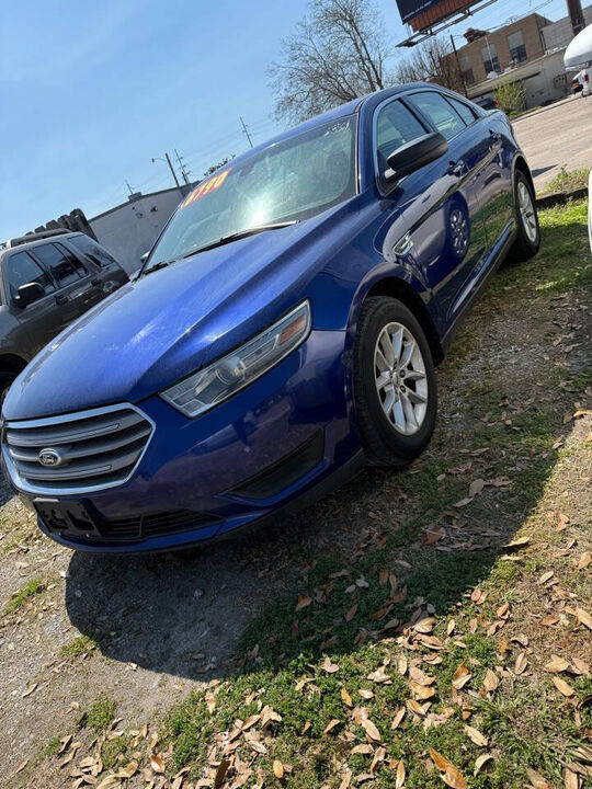 2013 FORD Taurus
