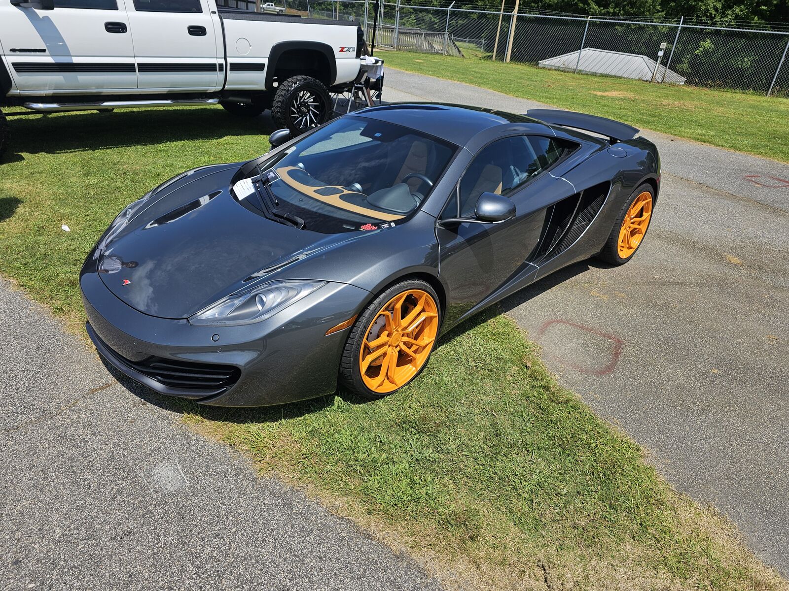 McLaren MP4-12C