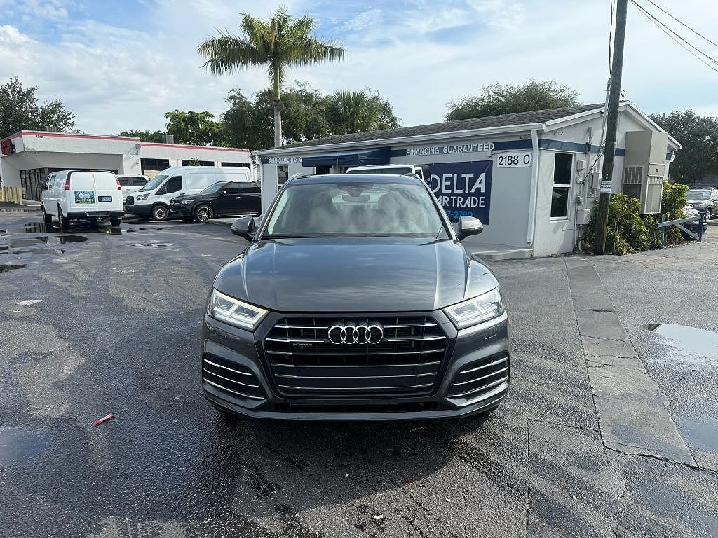 2020 AUDI Q5 e