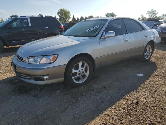 Lexus ES