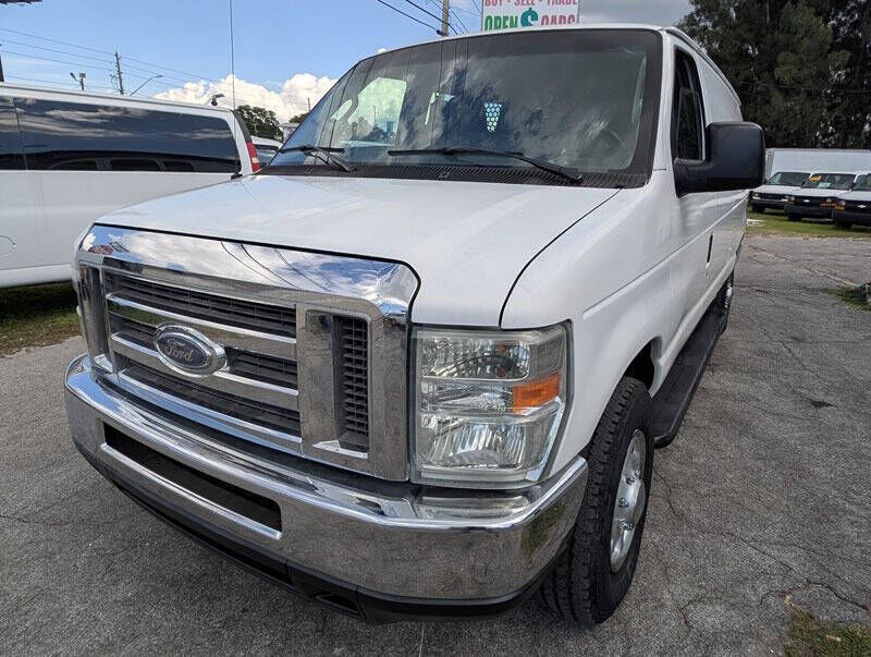 2013 FORD E-250