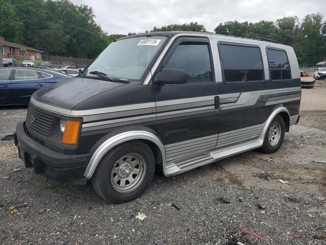 Chevrolet Astro Van