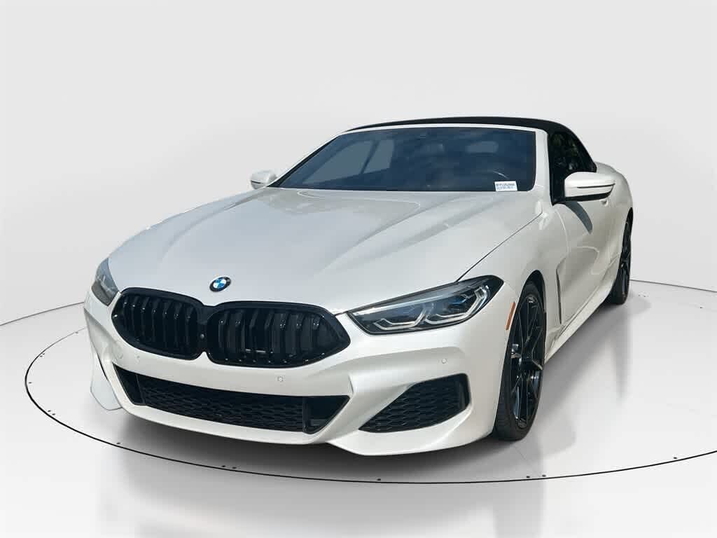 2022 BMW M8