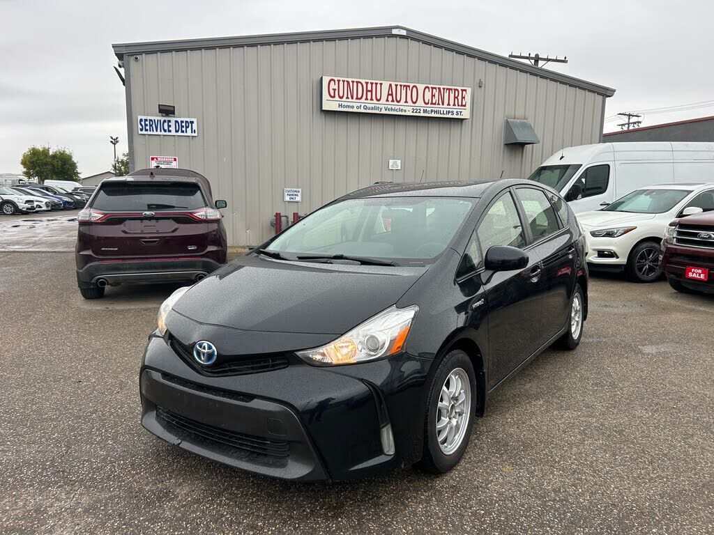 Toyota Prius V