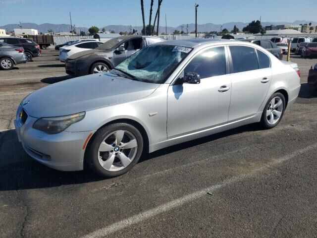 BMW 528i