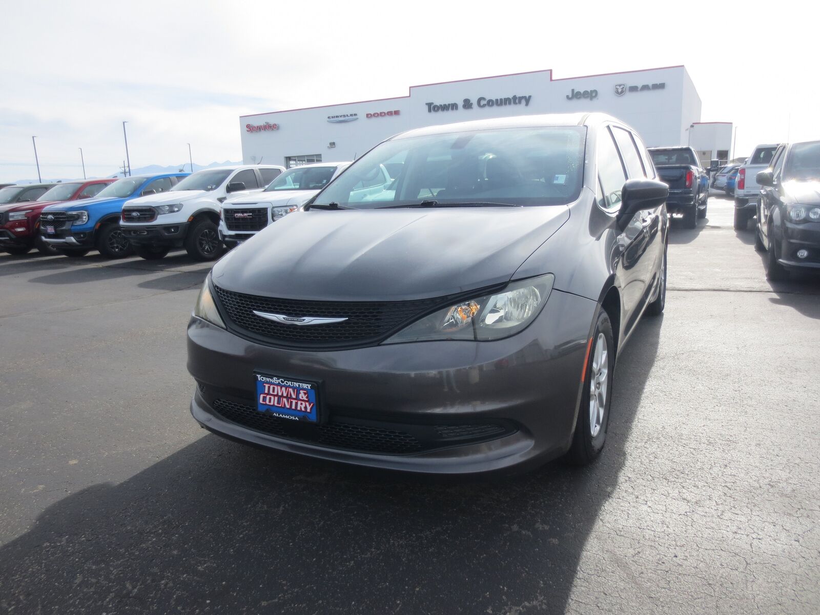 2022 CHRYSLER Voyager