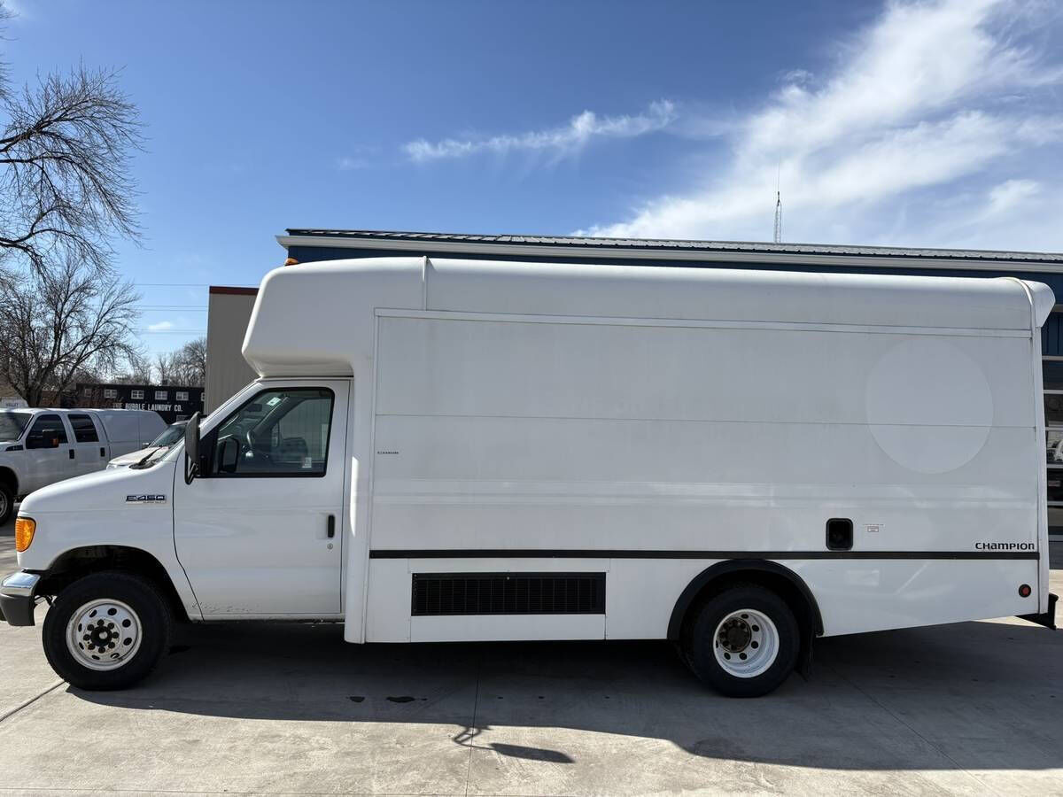 2006 FORD E-450