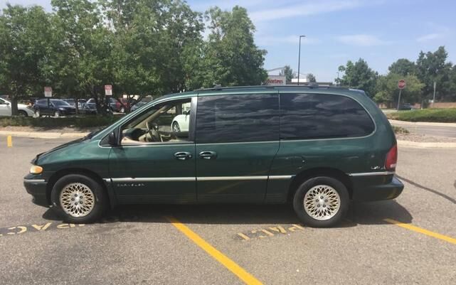 Chrysler Town and Country