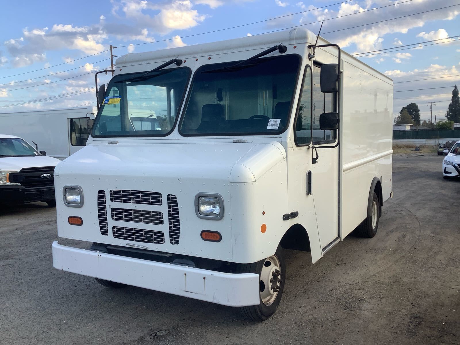 Ford E-350