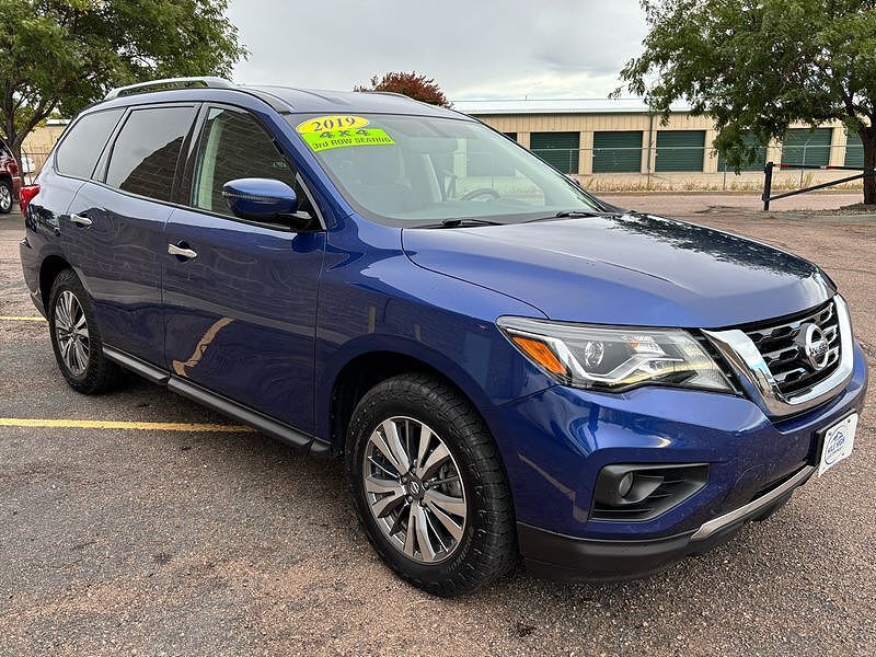 2019 NISSAN Pathfinder