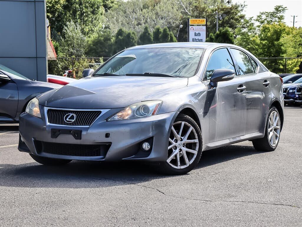 Lexus IS