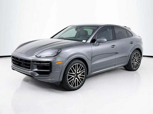 2025 PORSCHE Cayenne