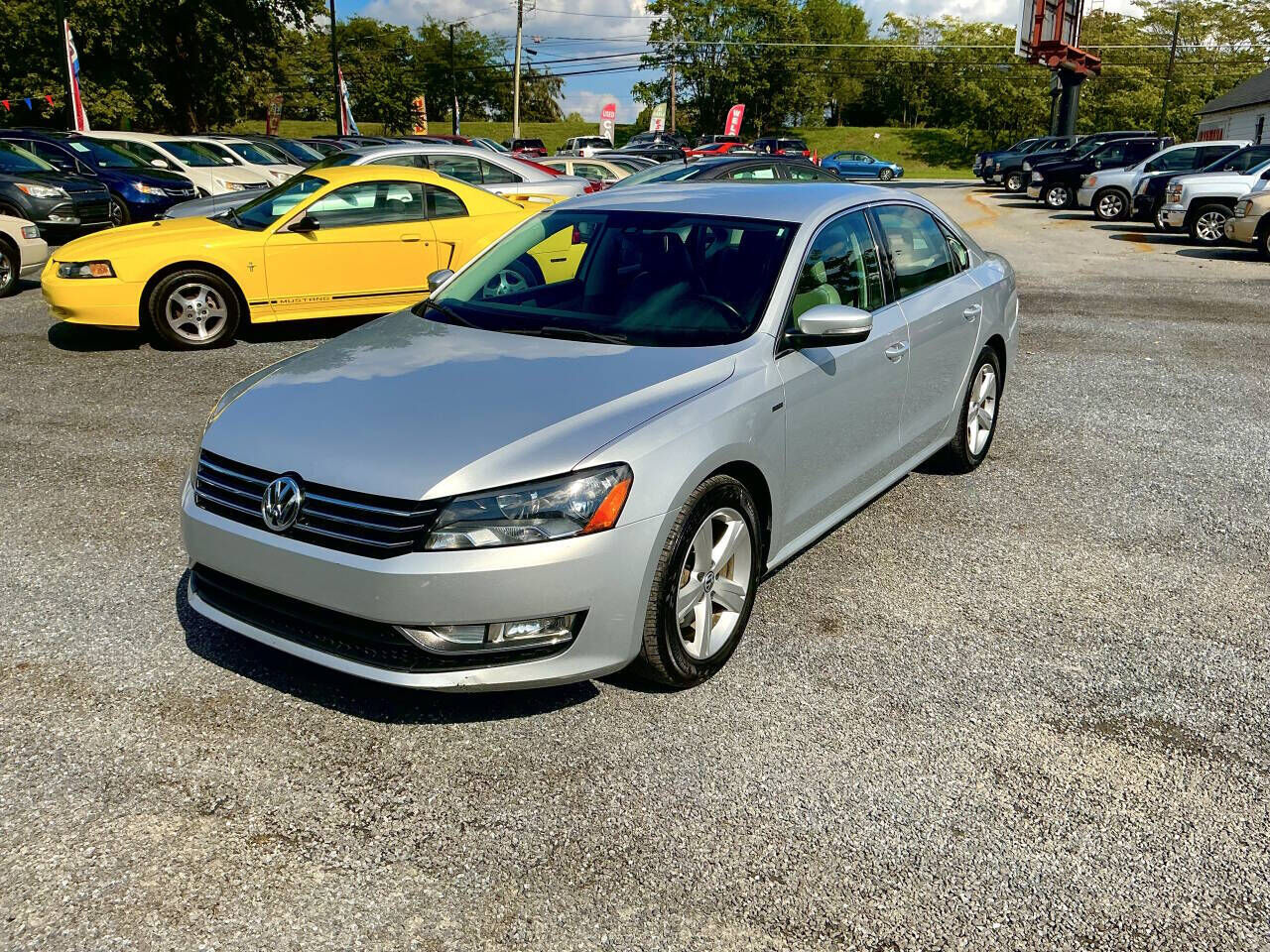 2015 VOLKSWAGEN Passat