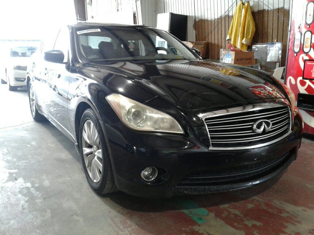 Infiniti M37