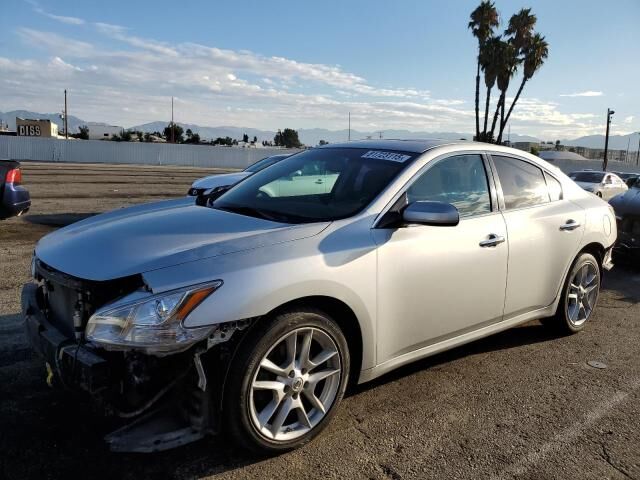 Nissan Maxima