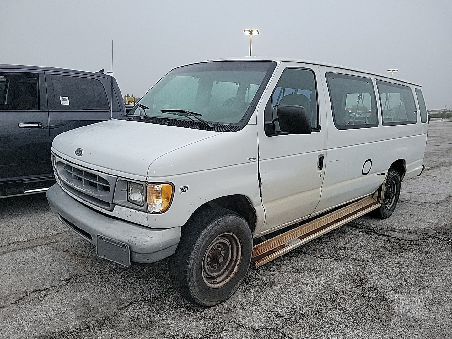 Ford E-350