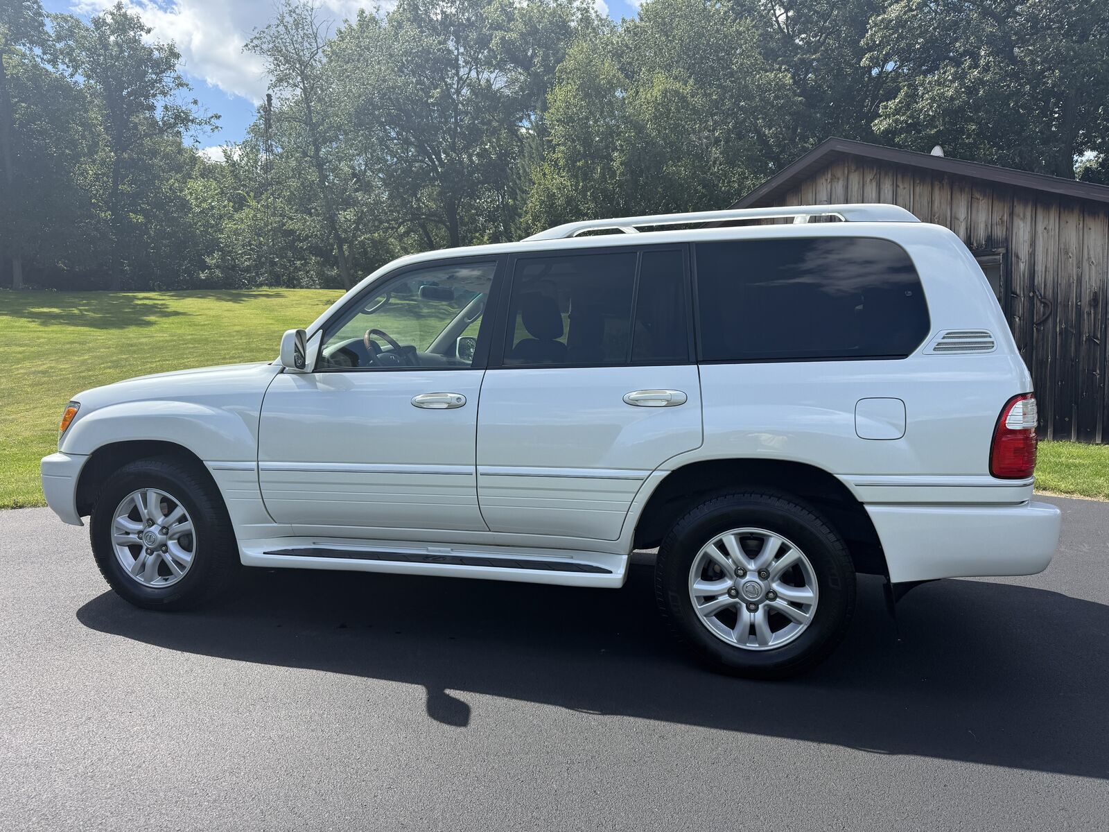 Lexus LX