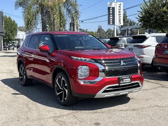 2025 MITSUBISHI Outlander