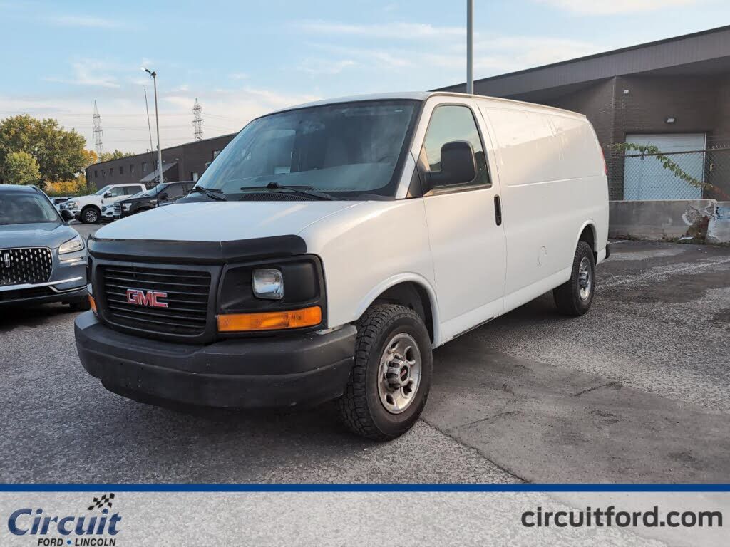 GMC Savana